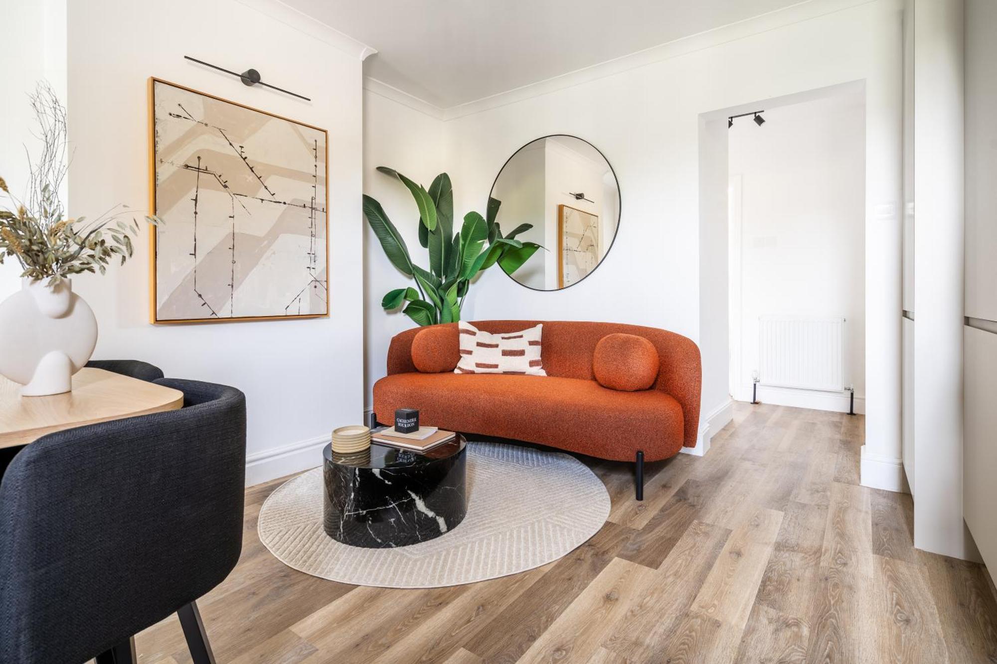 Newly Designed, 2Br Apt, 5Min From Northwood London Tube Station, Nato Hq, Ideal For Wembley, Warner Studio, Contractors Esterno foto